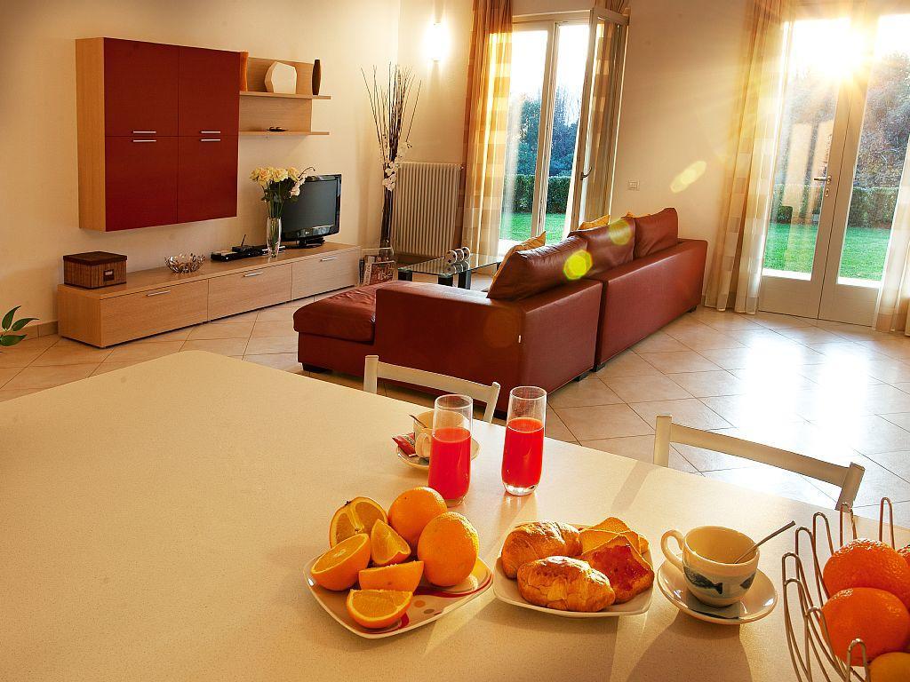 Tremezzo Residence-11 Apartments To Choose From In An Exclusive Residence By Italian Apartments Екстериор снимка